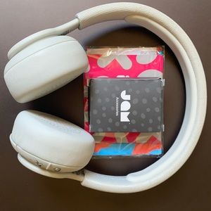 Brand new headphones